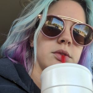 Meet your Posher, Rae